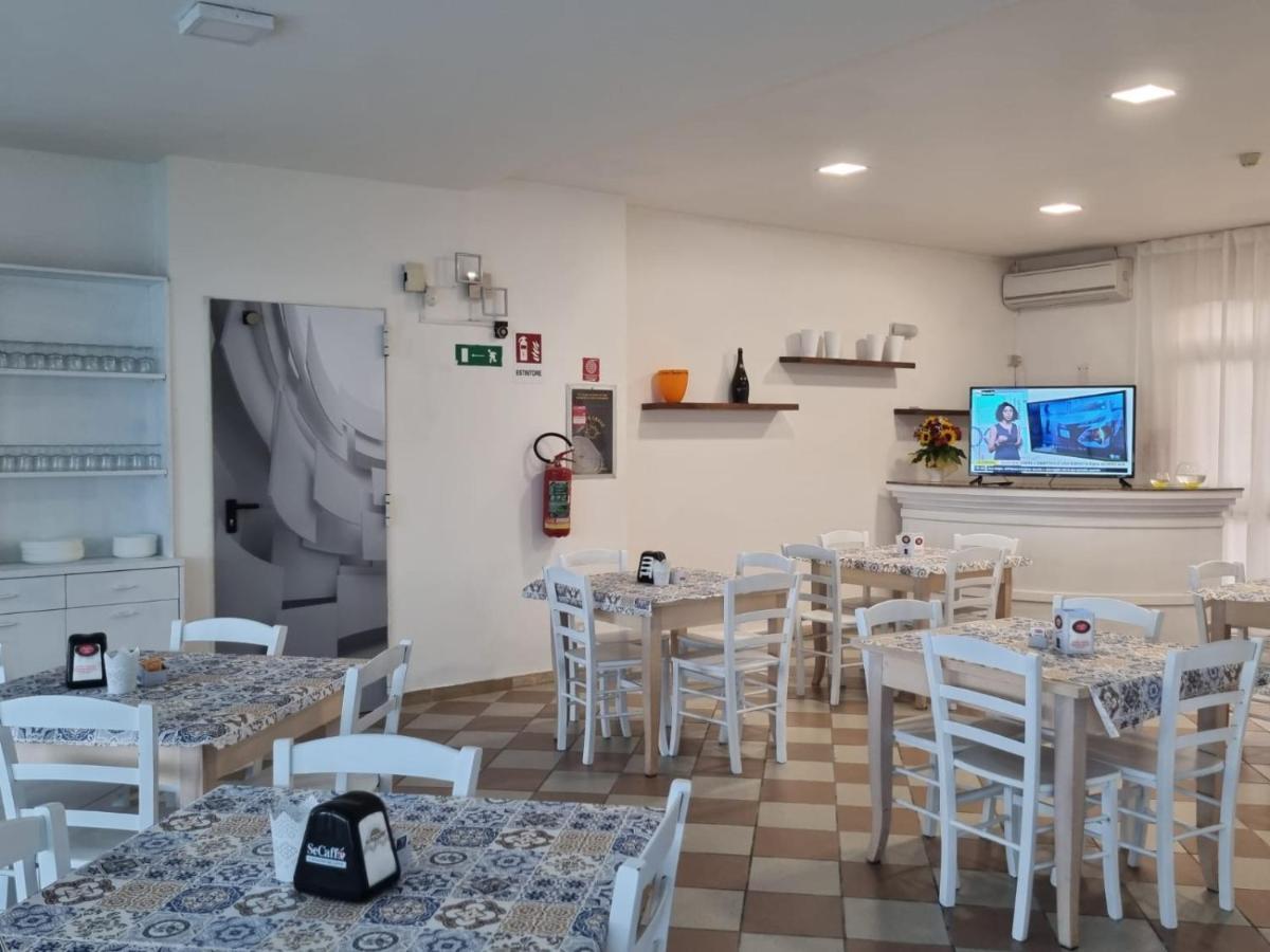 דאבולי Hotel Rivabella מראה חיצוני תמונה