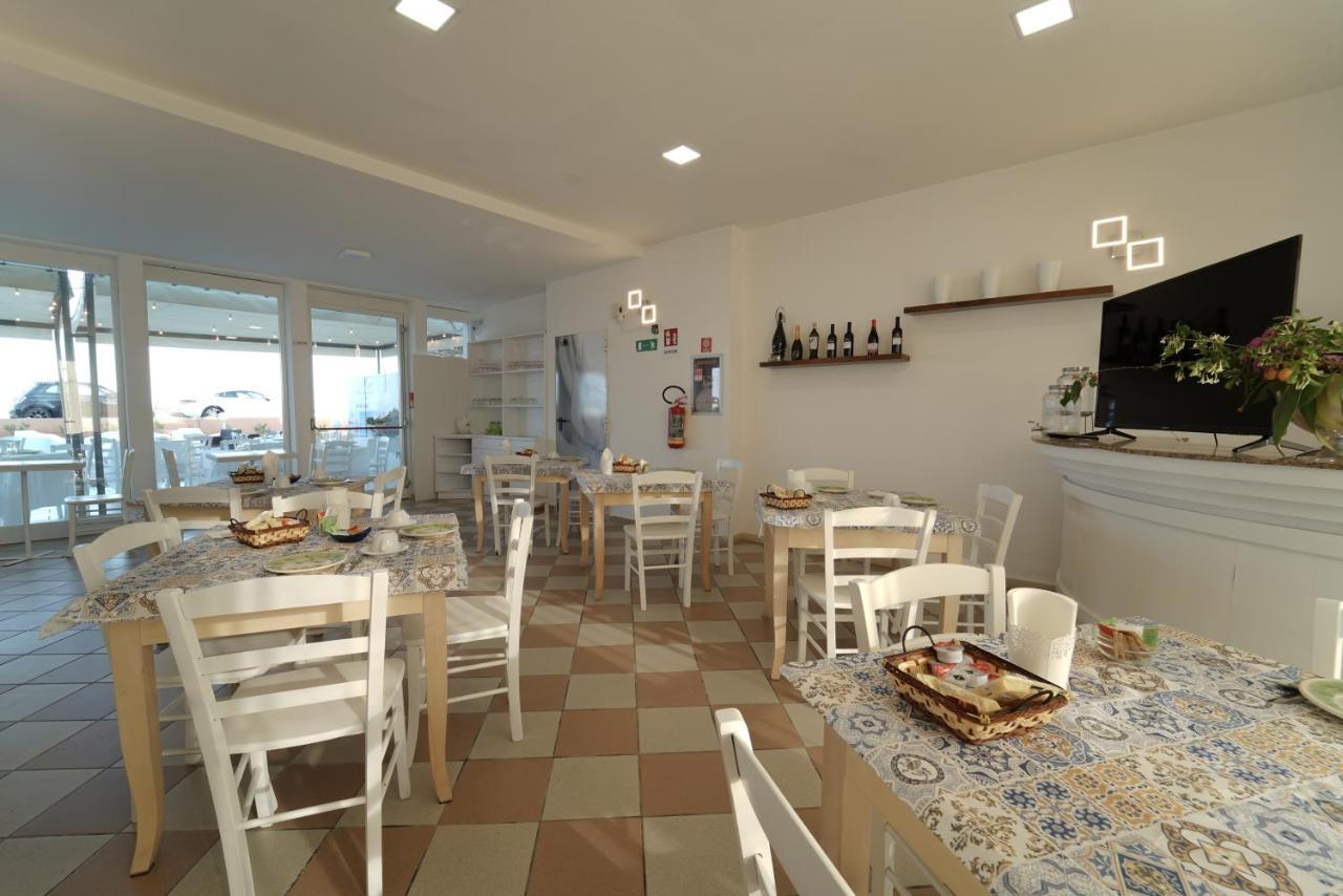 דאבולי Hotel Rivabella מראה חיצוני תמונה